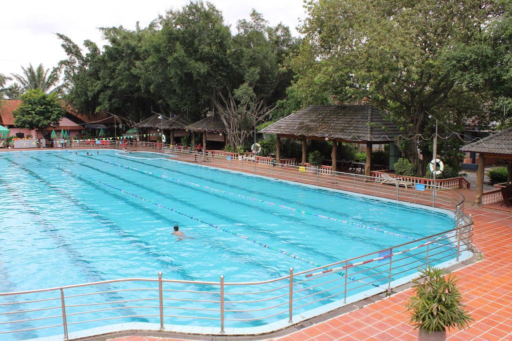 Saigon Park Resort Thuan An Extérieur photo