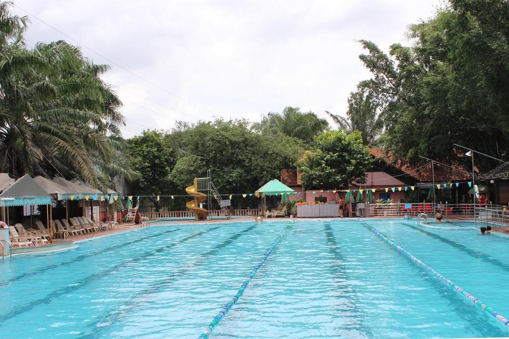 Saigon Park Resort Thuan An Extérieur photo