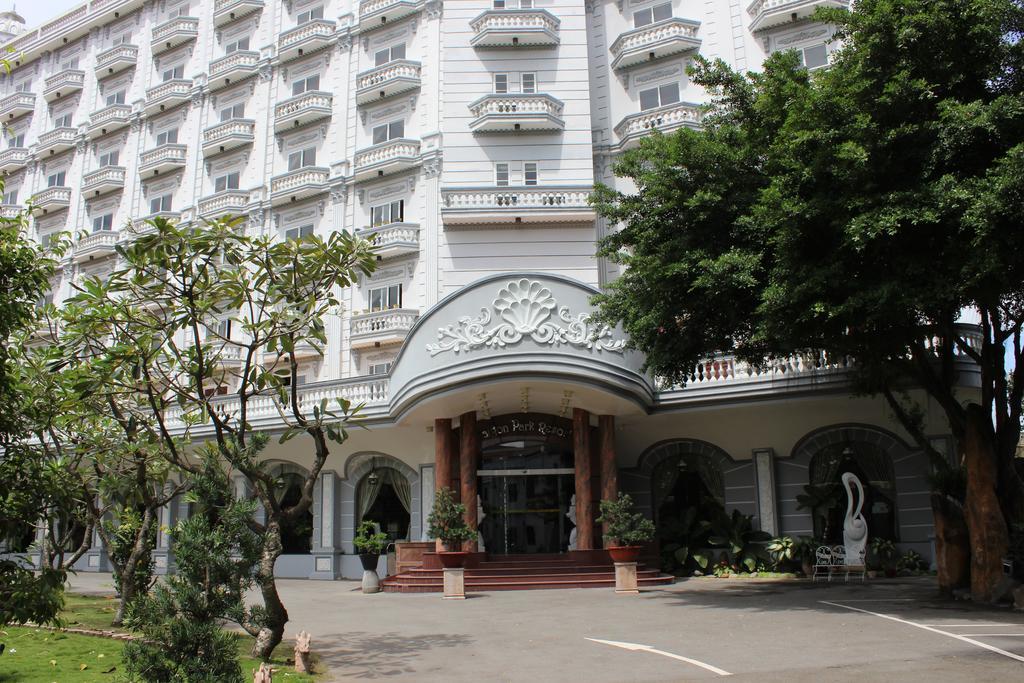 Saigon Park Resort Thuan An Extérieur photo