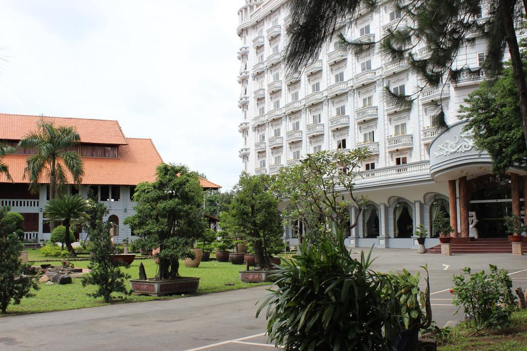 Saigon Park Resort Thuan An Extérieur photo