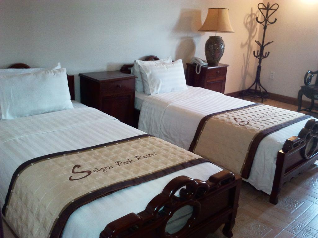 Saigon Park Resort Thuan An Extérieur photo